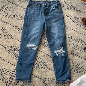 American Eagle mom jean